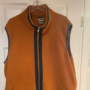 Mens Northface Fleece vest. Size XXL